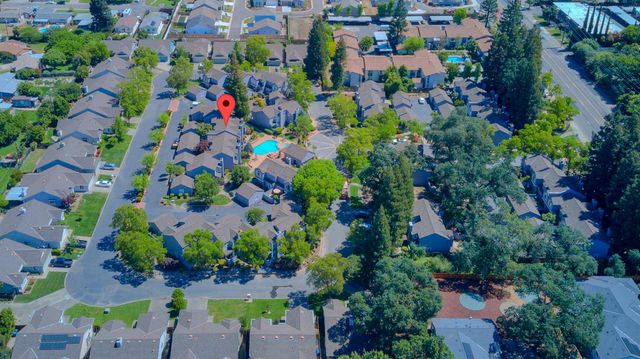 4055 Alex Ln, Carmichael, CA 95608