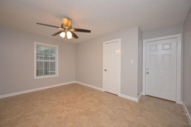 10338 Flaxman Street, Houston, TX 77029