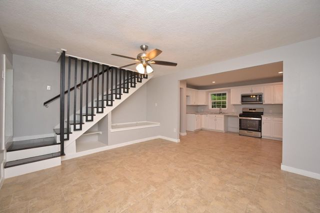 10338 Flaxman Street, Houston, TX 77029