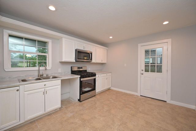 10338 Flaxman Street, Houston, TX 77029