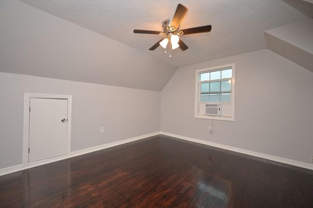 10338 Flaxman Street, Houston, TX 77029