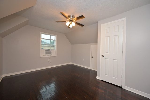 10338 Flaxman Street, Houston, TX 77029