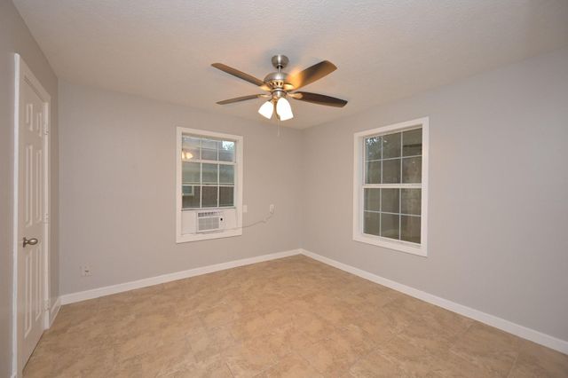 10338 Flaxman Street, Houston, TX 77029