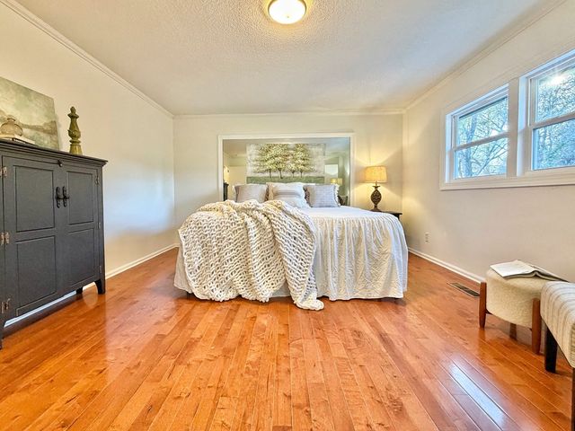 1902 W Brookhaven Circle, Dalton, GA 30720