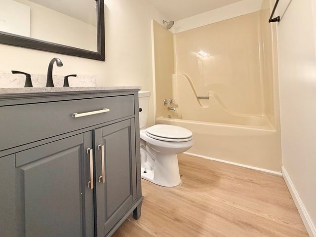 1902 W Brookhaven Circle, Dalton, GA 30720