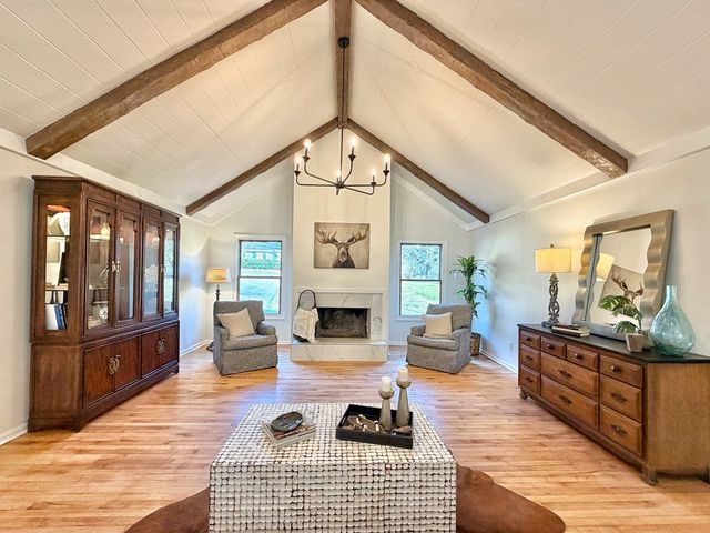 1902 W Brookhaven Circle, Dalton, GA 30720