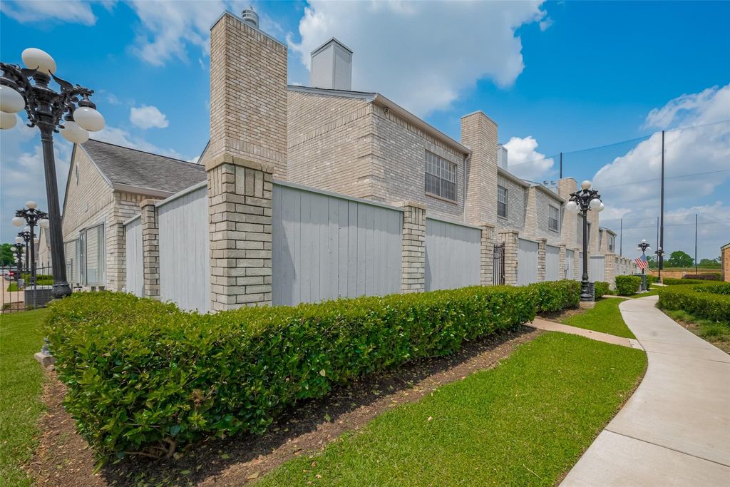 192 Wilcrest Dr Drive 192, Houston, TX 77042