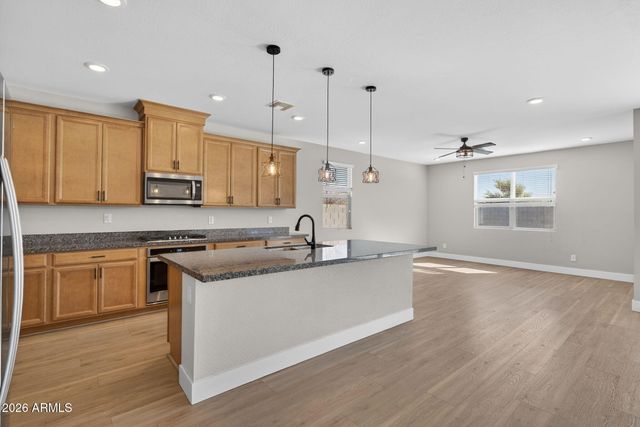 36861 N MOYLE Street, San Tan Valley, AZ 85140