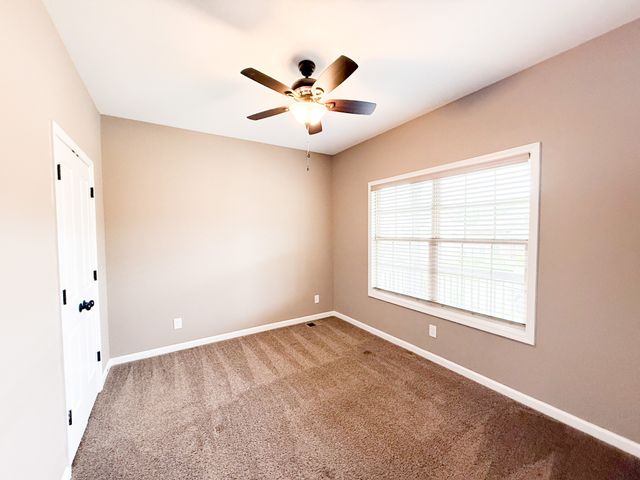 324 Winter Terrace Ln, Clarksville, TN 37040