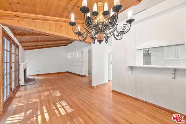 5824 Laramie Avenue, Woodland Hills (los Angeles), CA 91367