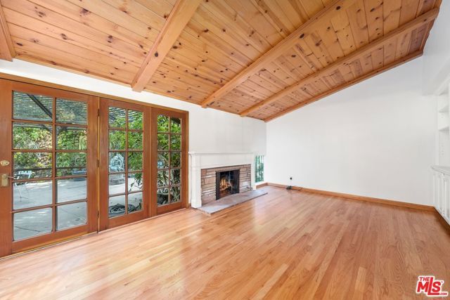 5824 Laramie Avenue, Woodland Hills (los Angeles), CA 91367