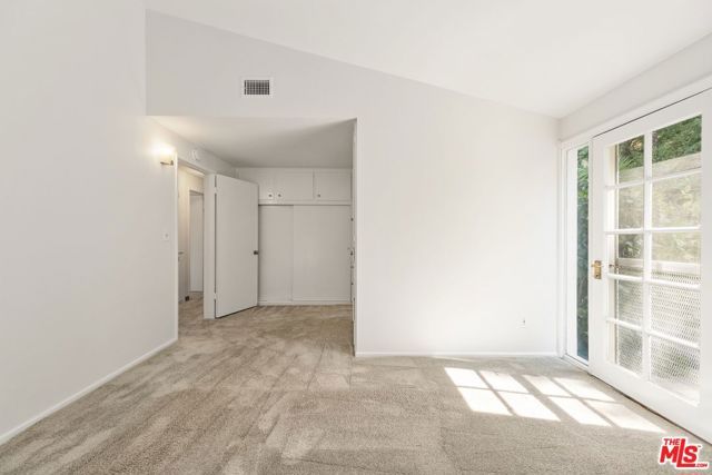 5824 Laramie Avenue, Woodland Hills (los Angeles), CA 91367