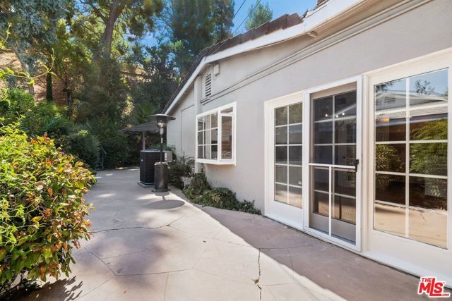 5824 Laramie Avenue, Woodland Hills (los Angeles), CA 91367