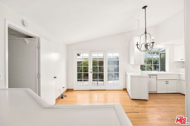 5824 Laramie Avenue, Woodland Hills (los Angeles), CA 91367