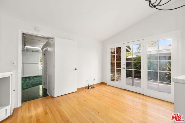 5824 Laramie Avenue, Woodland Hills (los Angeles), CA 91367