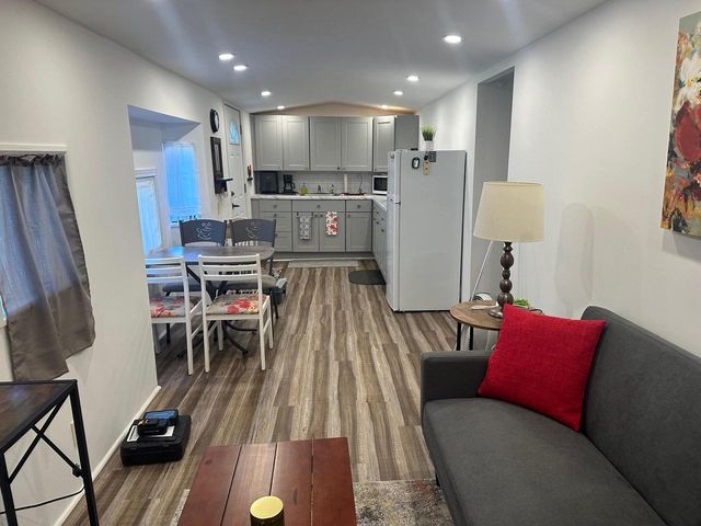 301 E Townline ROAD #G, Lake Geneva, WI 53147
