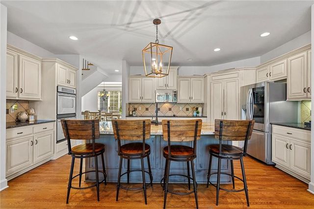 5314 W 164th Place, Overland Park, KS 66085