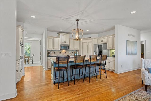 5314 W 164th Place, Overland Park, KS 66085