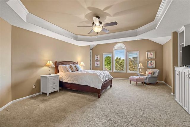5314 W 164th Place, Overland Park, KS 66085