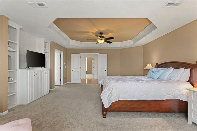 5314 W 164th Place, Overland Park, KS 66085