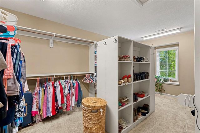 5314 W 164th Place, Overland Park, KS 66085