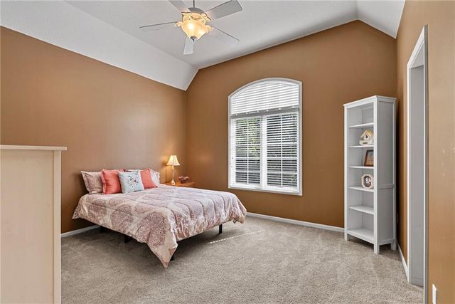 5314 W 164th Place, Overland Park, KS 66085