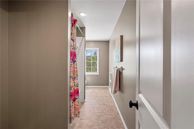 5314 W 164th Place, Overland Park, KS 66085