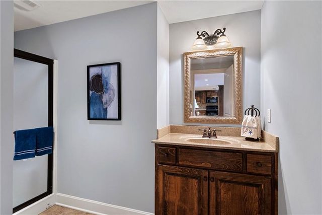 5314 W 164th Place, Overland Park, KS 66085