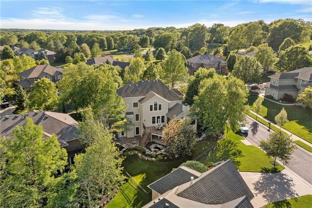 5314 W 164th Place, Overland Park, KS 66085