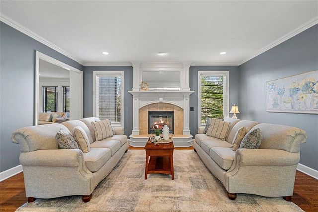 5314 W 164th Place, Overland Park, KS 66085