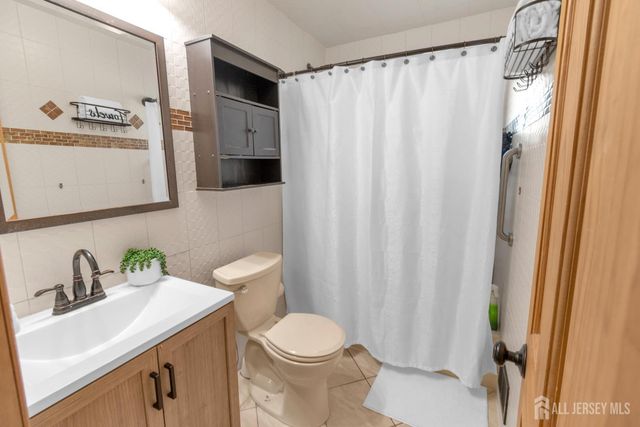 4 Carter Place, Sayreville, NJ 08859