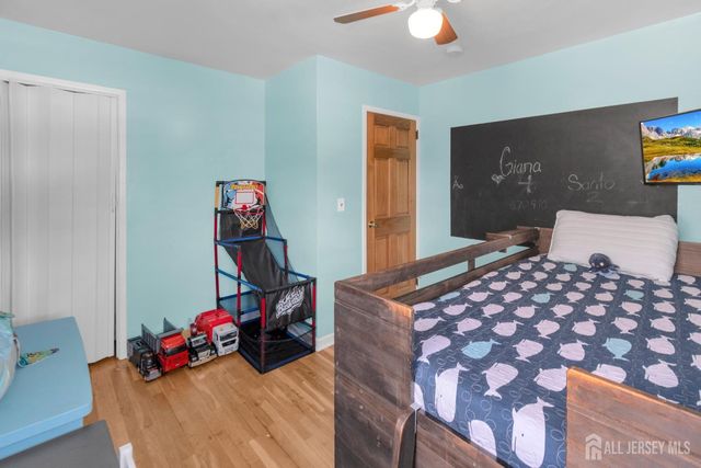 4 Carter Place, Sayreville, NJ 08859