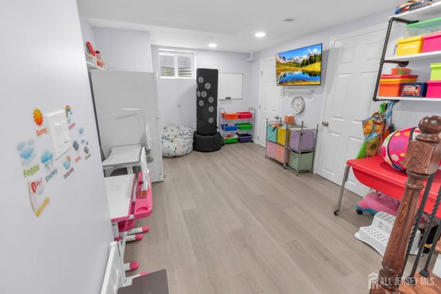 4 Carter Place, Sayreville, NJ 08859