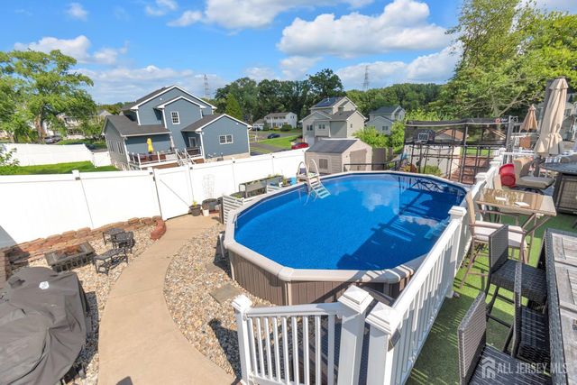 4 Carter Place, Sayreville, NJ 08859