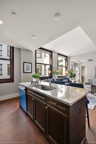 1 Park Avenue 1502, Detroit, MI 48226