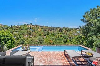 2528 Carman Crest Drive, Los Angeles, CA 90068