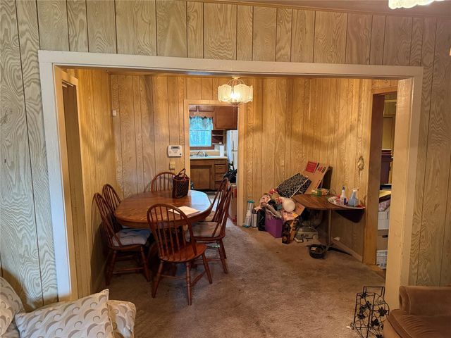 823 N Ellis ST, Giddings, TX 78942