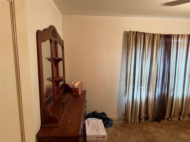 823 N Ellis ST, Giddings, TX 78942