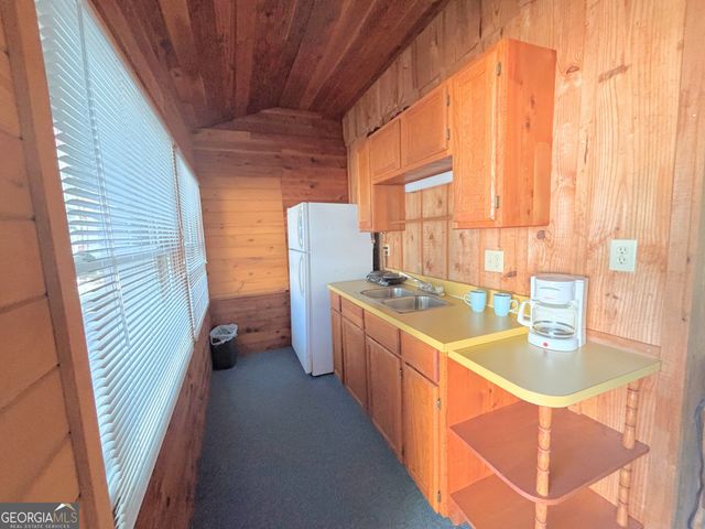 111 Maple Wood Lane, Cleveland, GA 30528