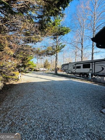 111 Maple Wood Lane, Cleveland, GA 30528