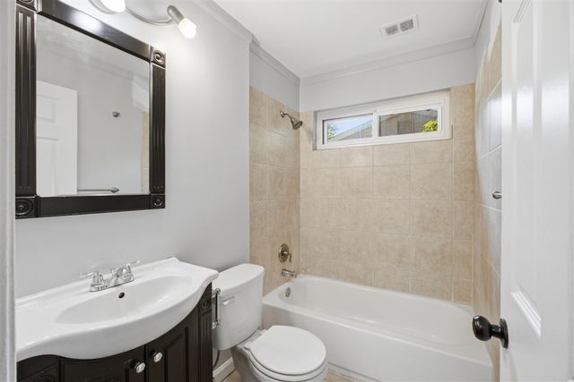 42039 Arthur Street, Belleville, MI 48111