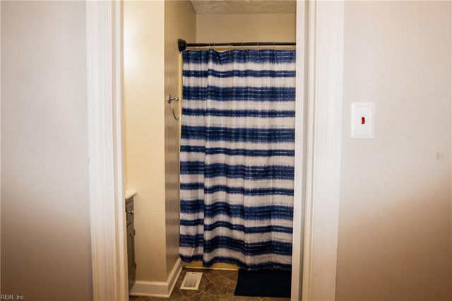 5257 Chestnut Fork RD, Gloucester, VA 23061