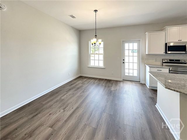 1007 Buckhead Loop SE, Allenhurst, GA 31301