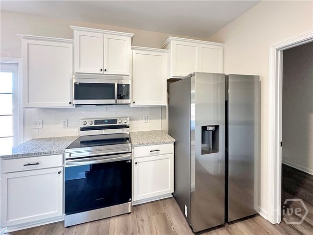 1007 Buckhead Loop SE, Allenhurst, GA 31301