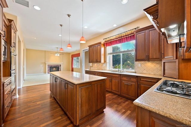 2116 Kirkcaldy, Fallbrook, CA 92028