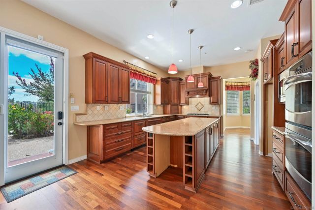 2116 Kirkcaldy, Fallbrook, CA 92028