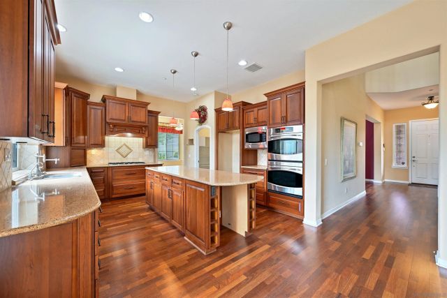 2116 Kirkcaldy, Fallbrook, CA 92028