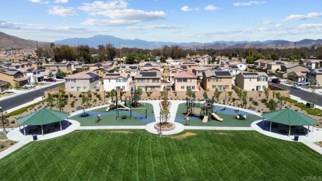 30468 Altima Court, Winchester, CA 92596