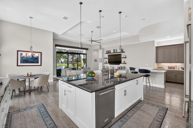 9788 Bozzano Drive, Delray Beach, FL 33446