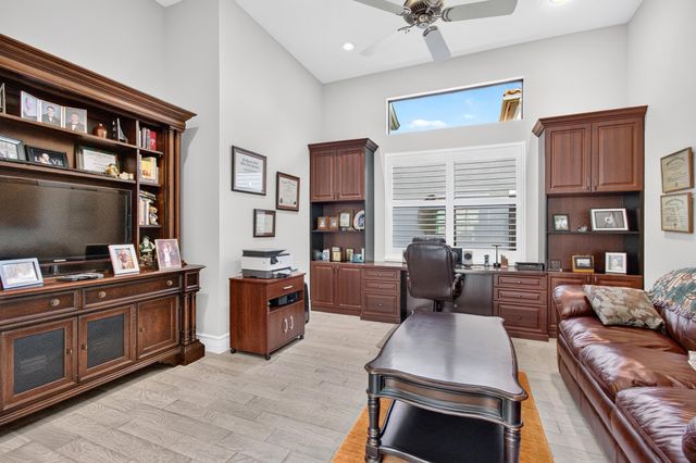 9788 Bozzano Drive, Delray Beach, FL 33446